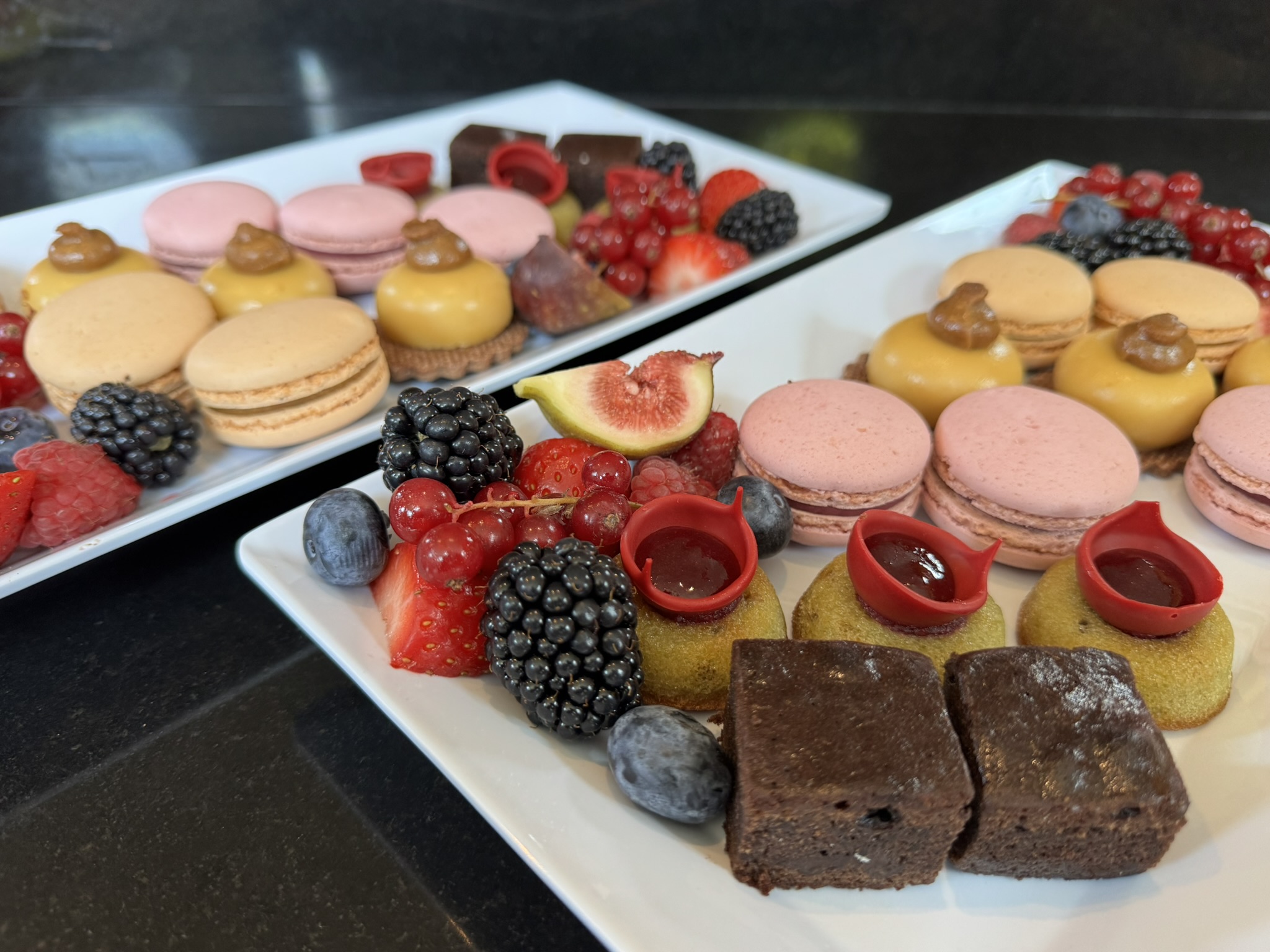 Aankomst aan boord met koffie/thee en petit fours
